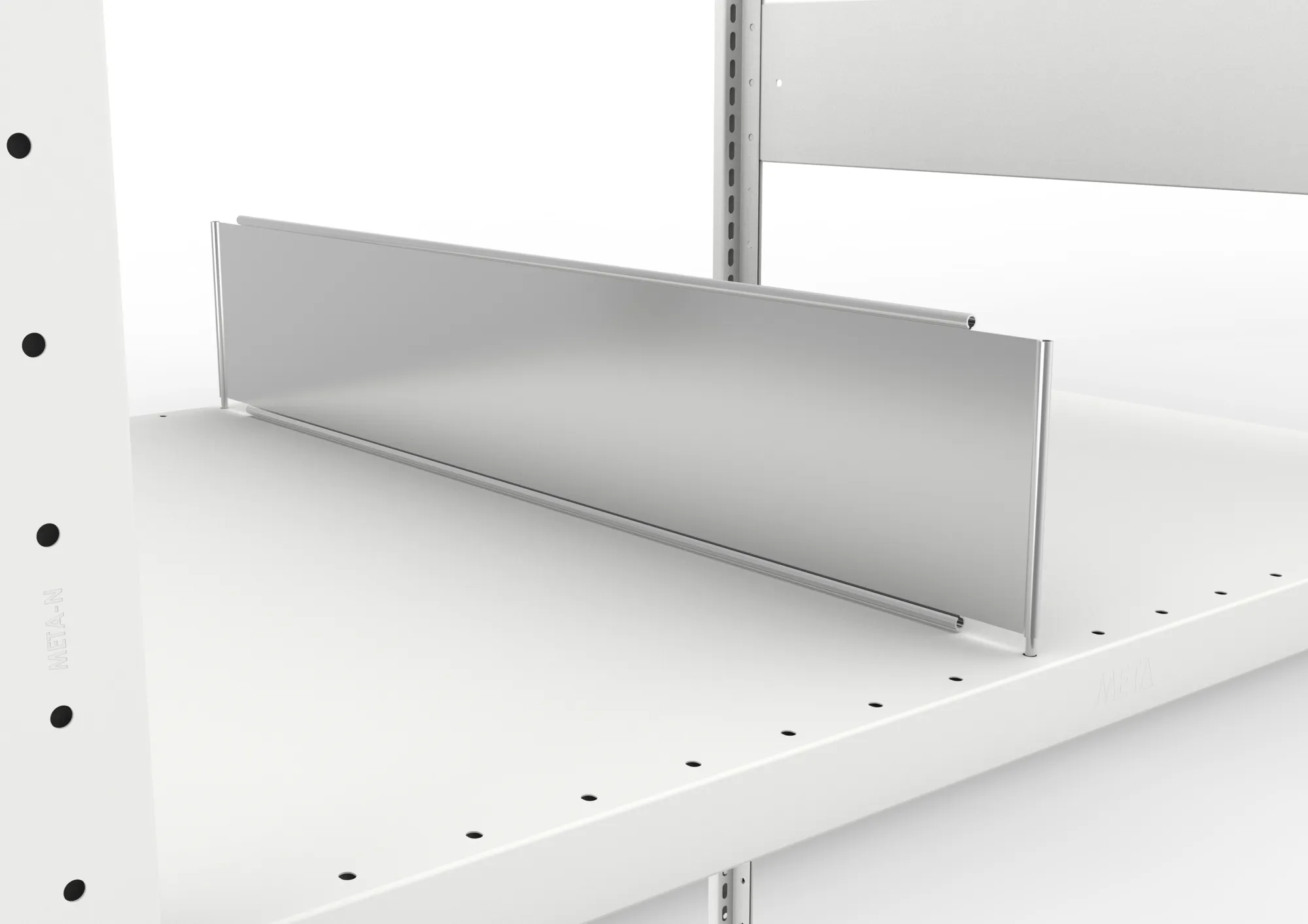 META CLIP, Fachteiler freistehend, 140 x 800 mm, verzinkt, 10 Stück – im eingebauten Zustand